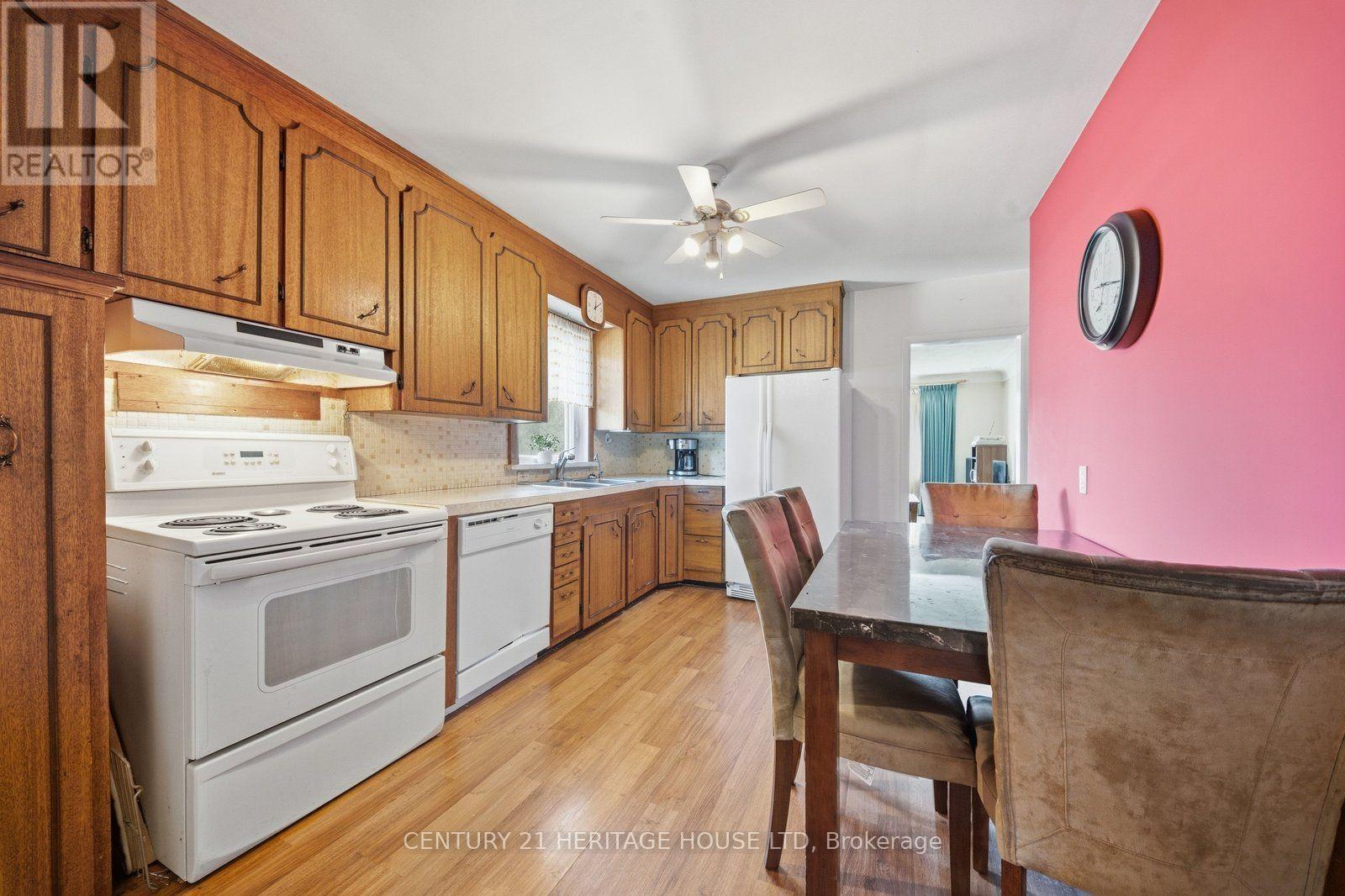 138 West 23rd Street Property Photo 8