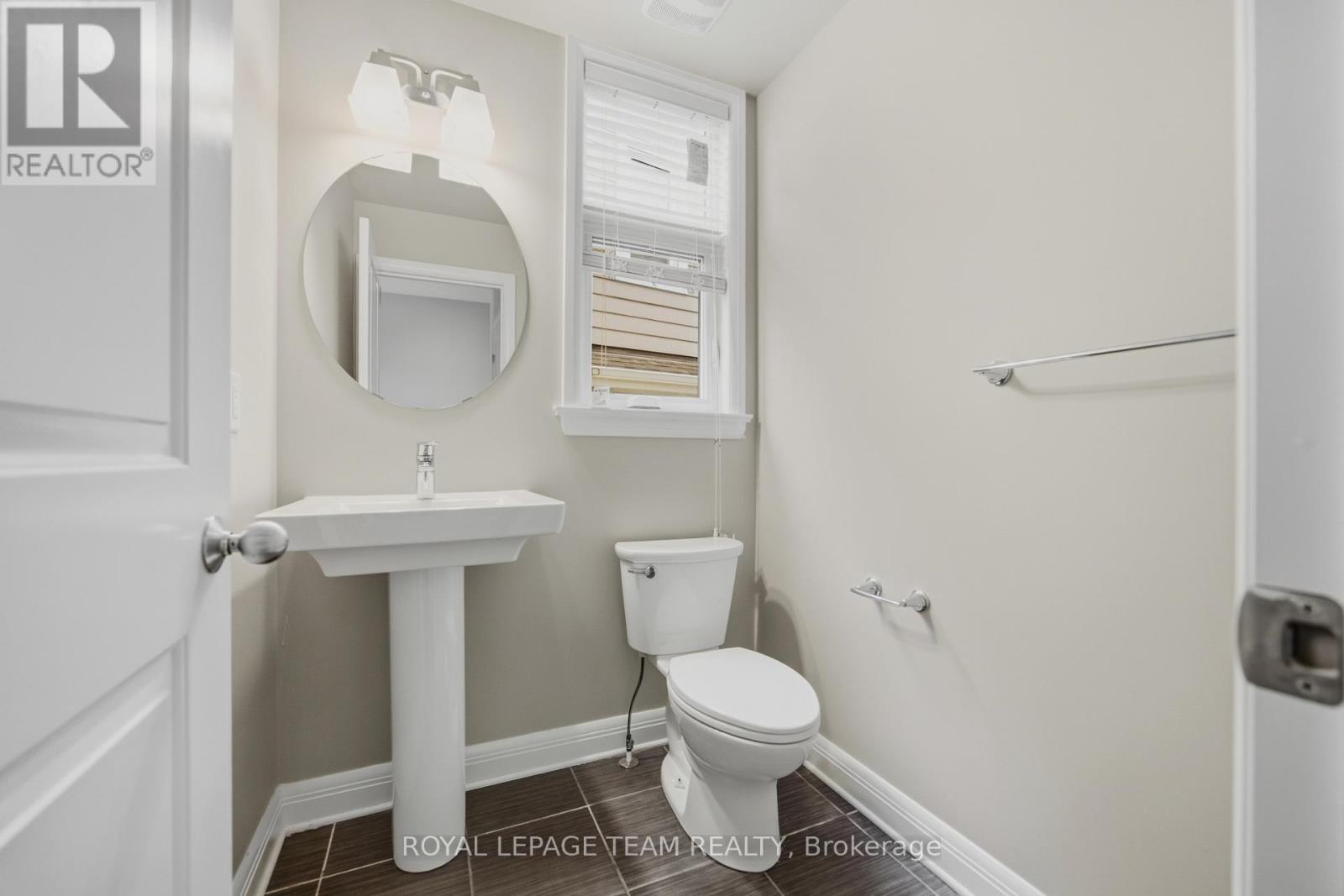 373 Huntsville Drive Property Photo 9