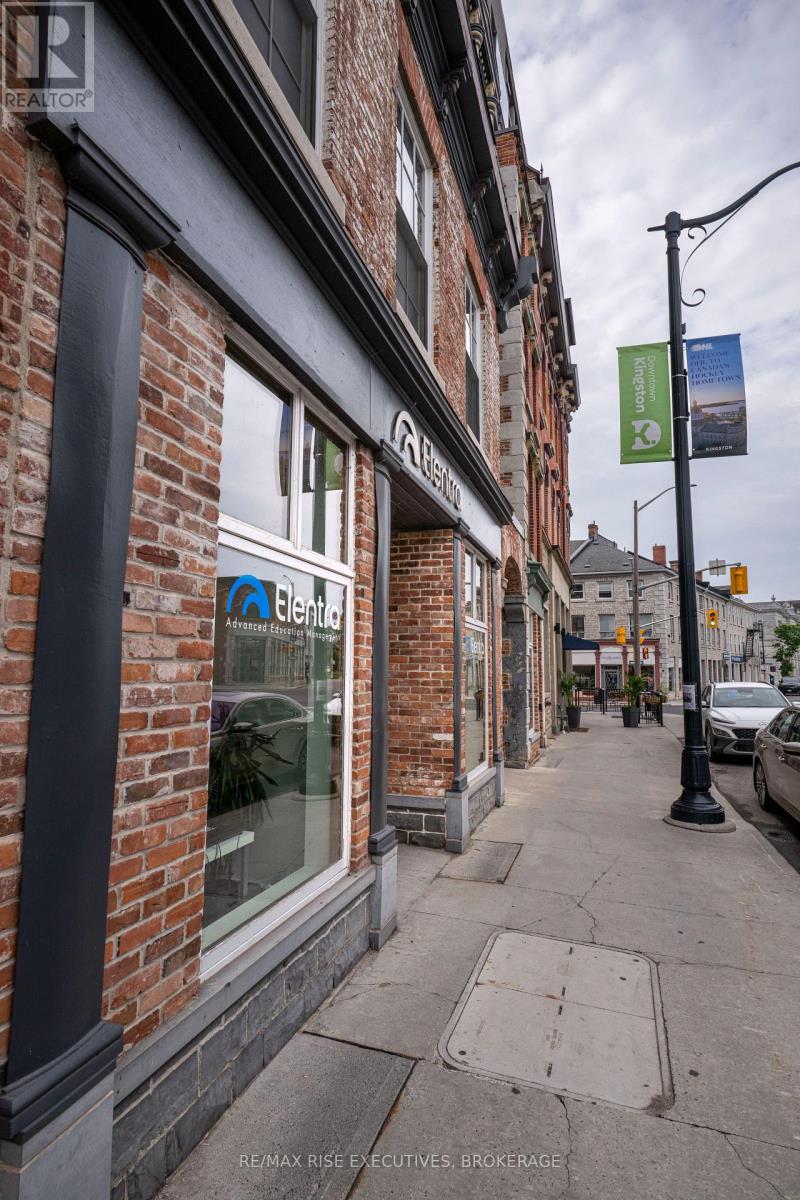 101 - 171 Wellington Street Property Photo 3