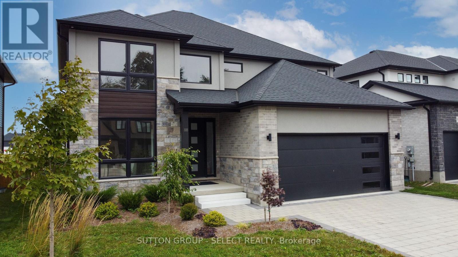 88 Optimist Drive Property Photo 1