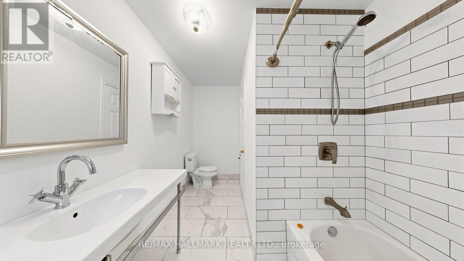 86 Queen Street Property Photo 37