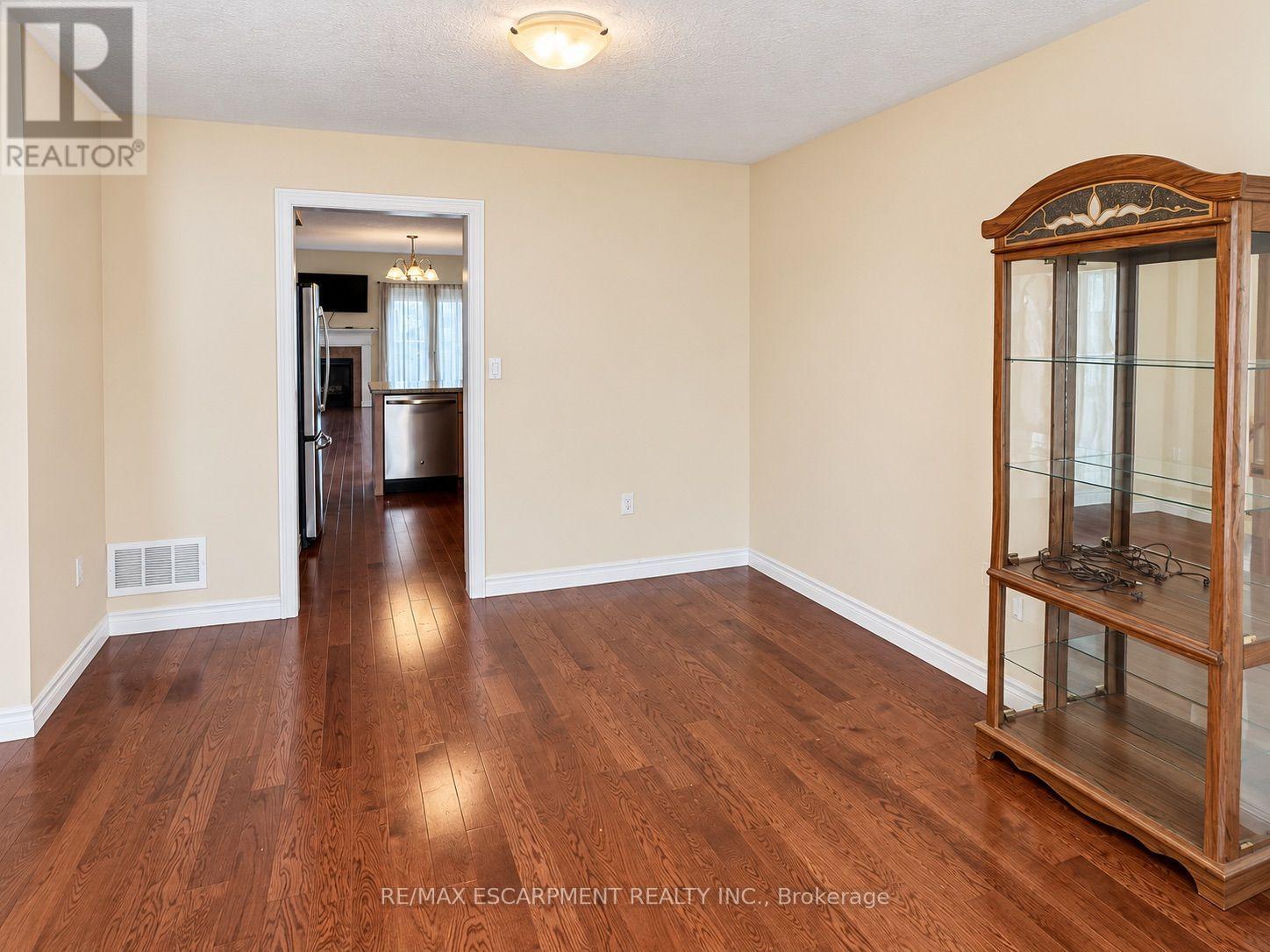 81 Bellagio Avenue Property Photo 7
