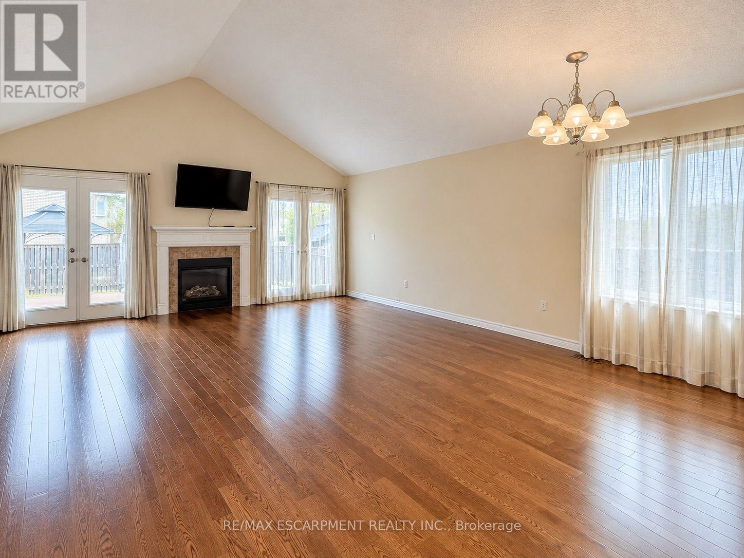 81 Bellagio Avenue Property Photo 10