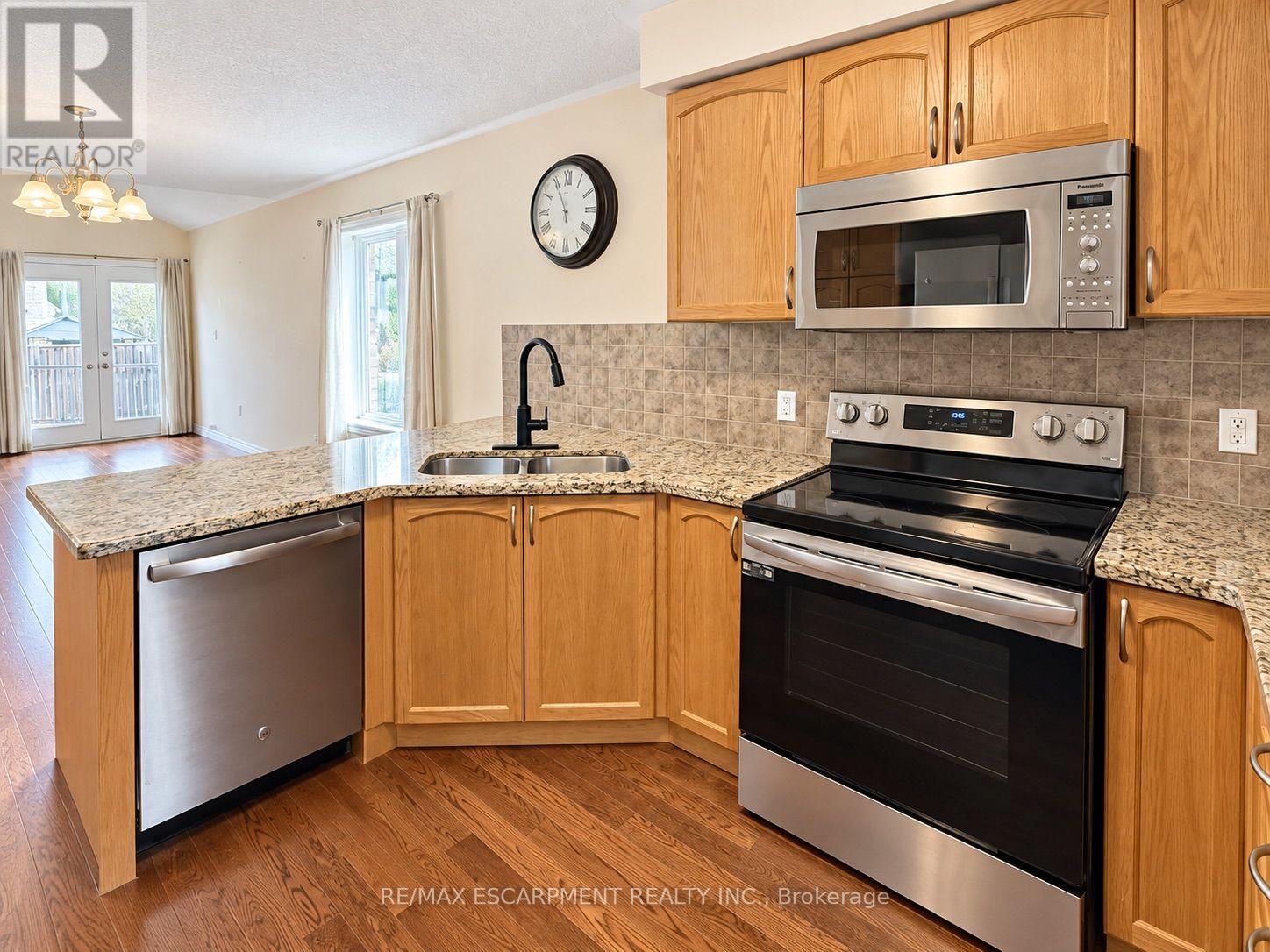 81 Bellagio Avenue Property Photo 16