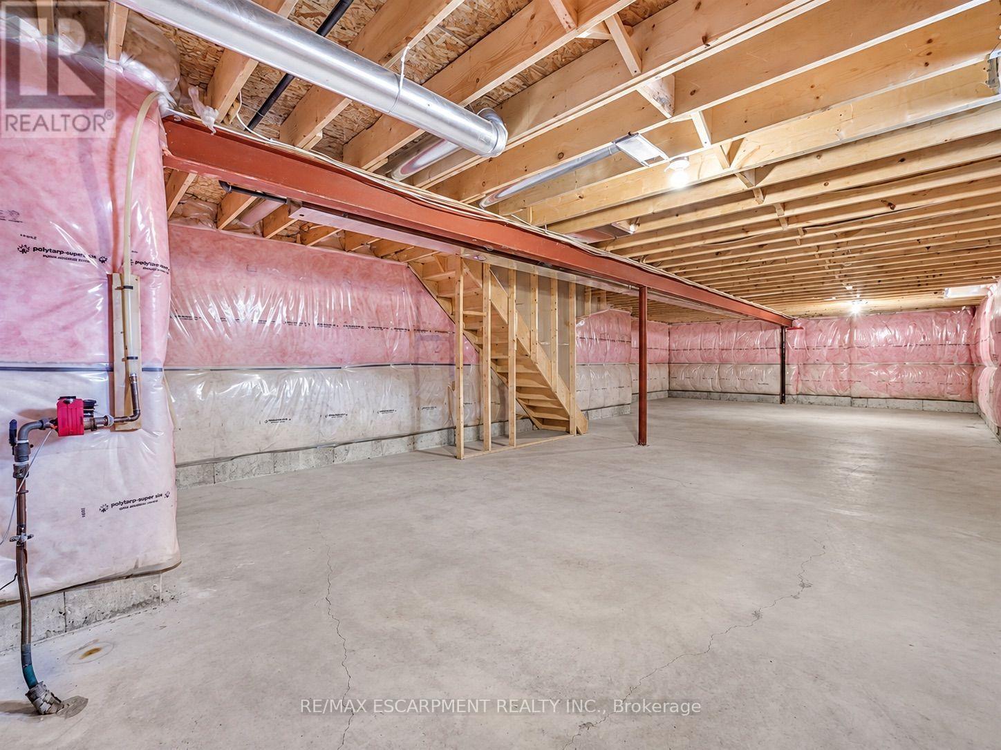 81 Bellagio Avenue Property Photo 32