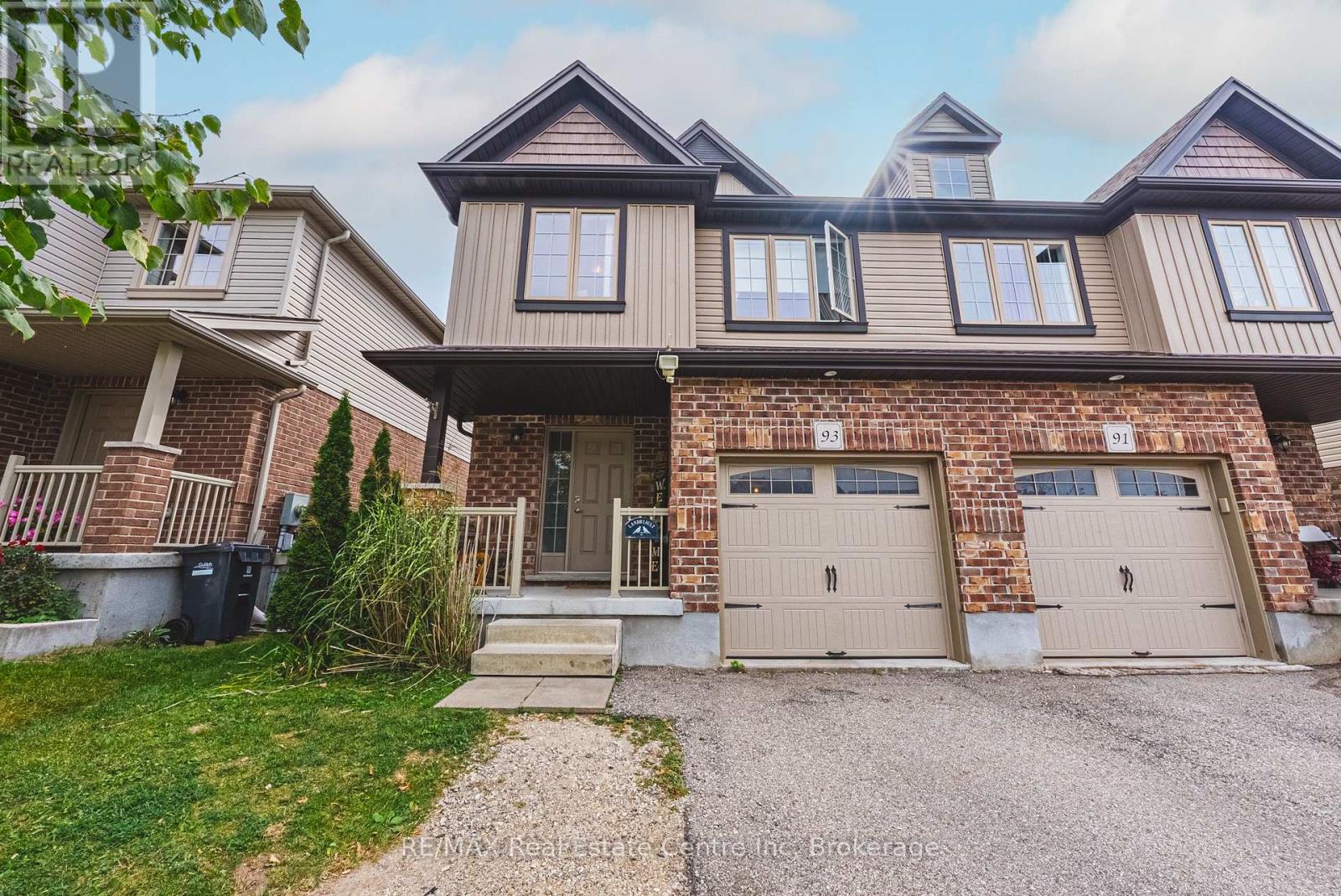 93 Couling Crescent Property Photo 1