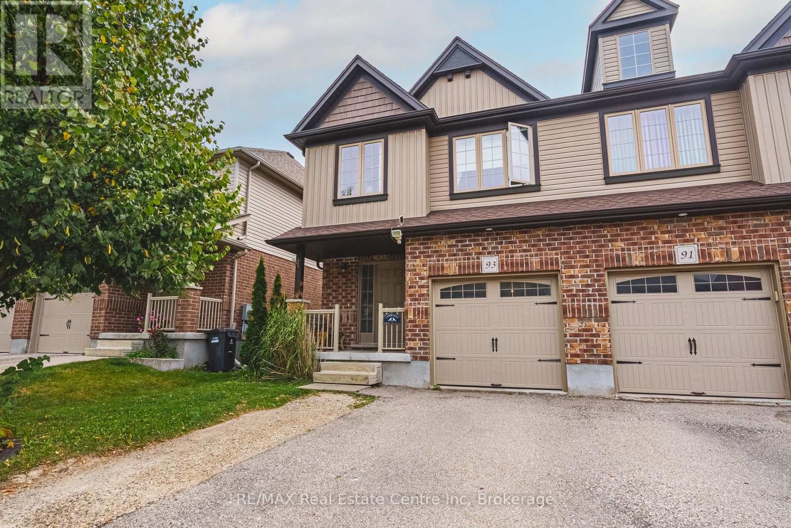 93 Couling Crescent Property Photo 4