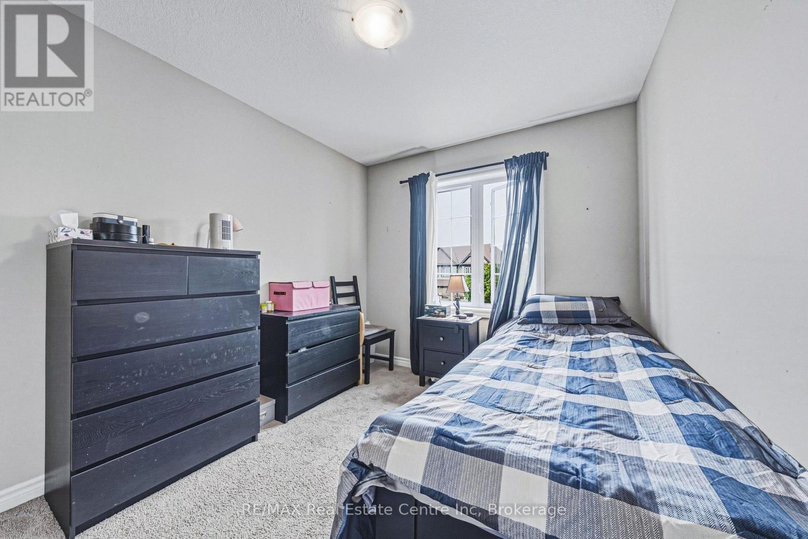 93 Couling Crescent Property Photo 21