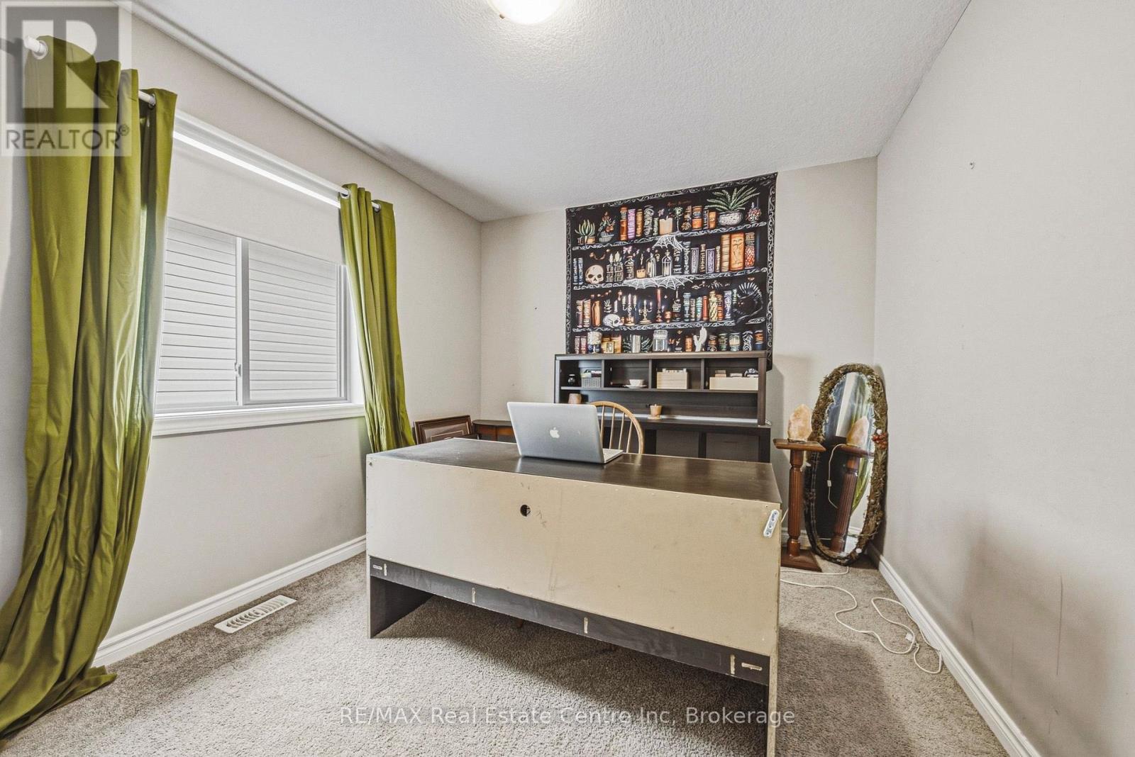 93 Couling Crescent Property Photo 22