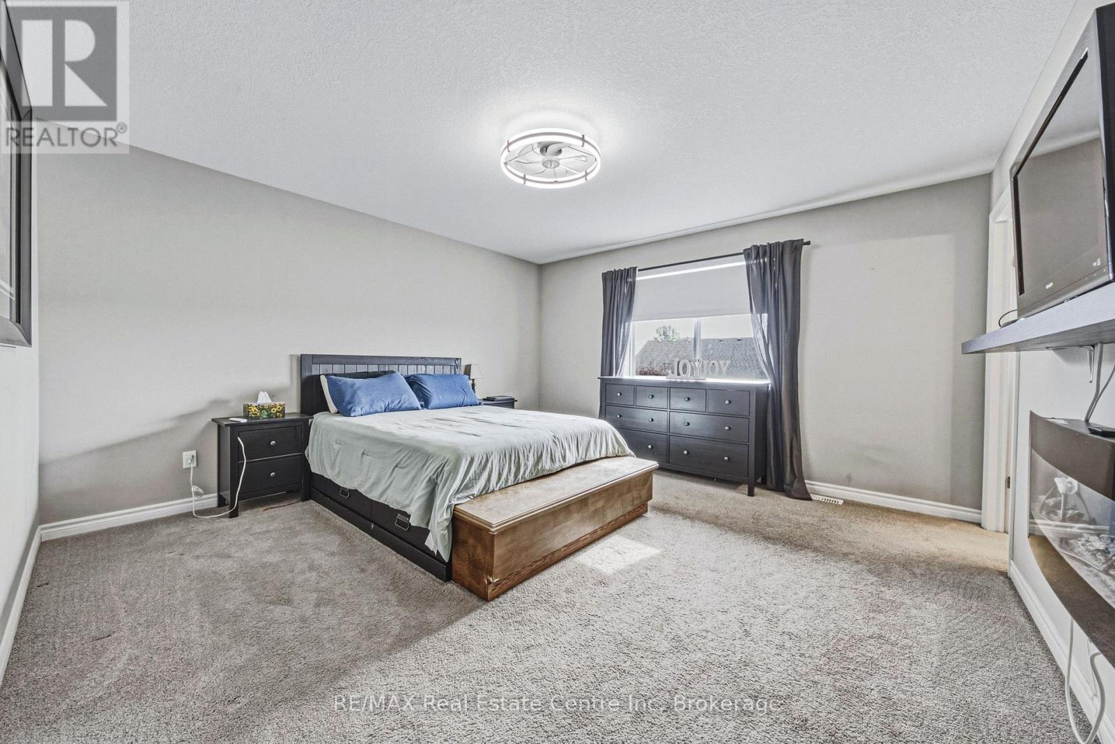 93 Couling Crescent Property Photo 24