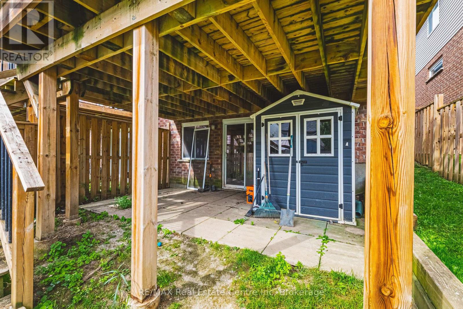 93 Couling Crescent Property Photo 33