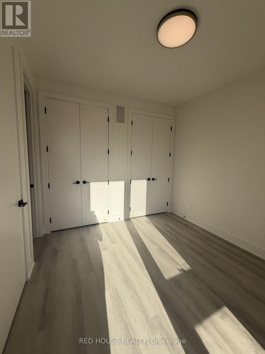 254 Ellis Avenue Property Photo 13