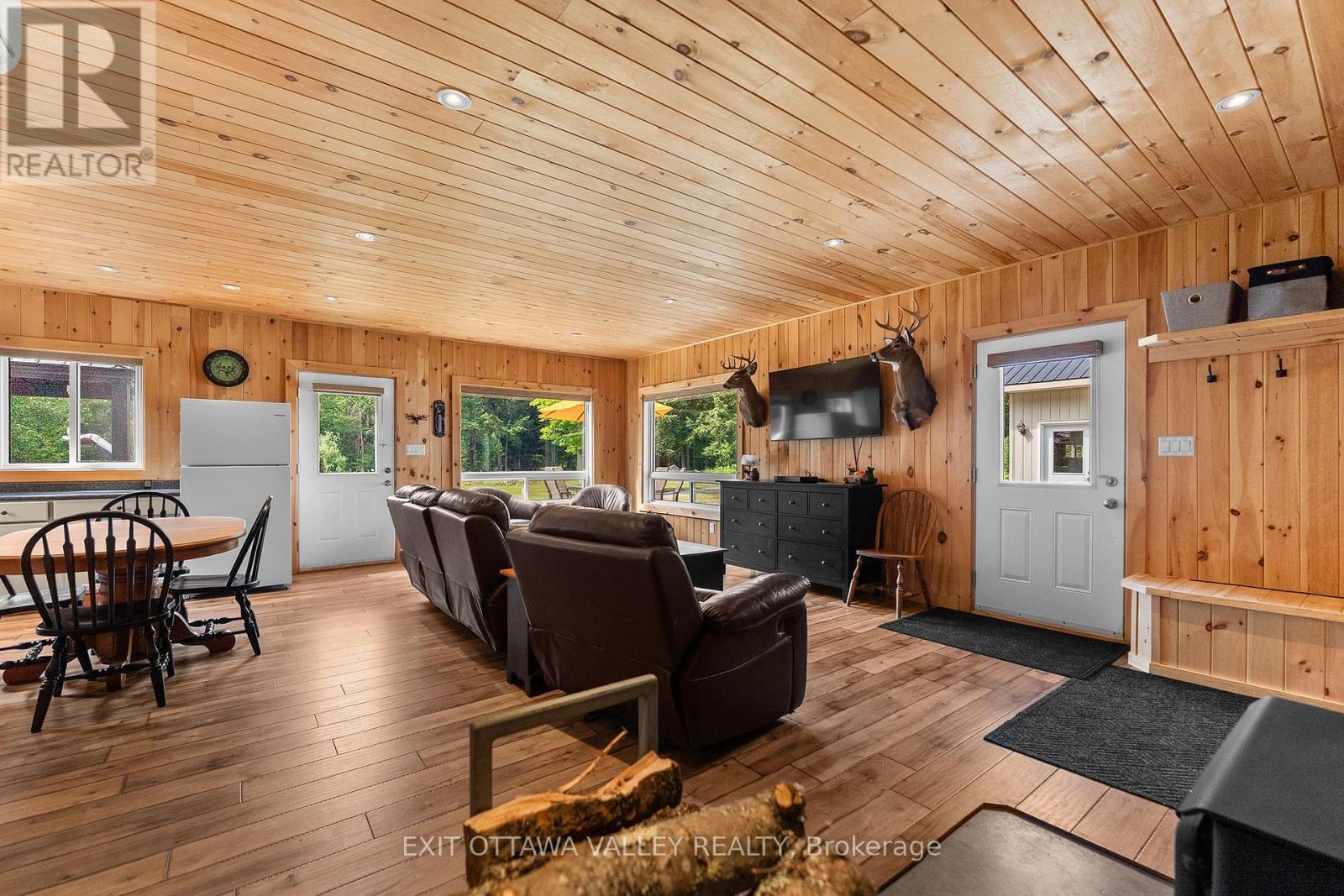 495 Gravel Pit Lane Property Photo 4
