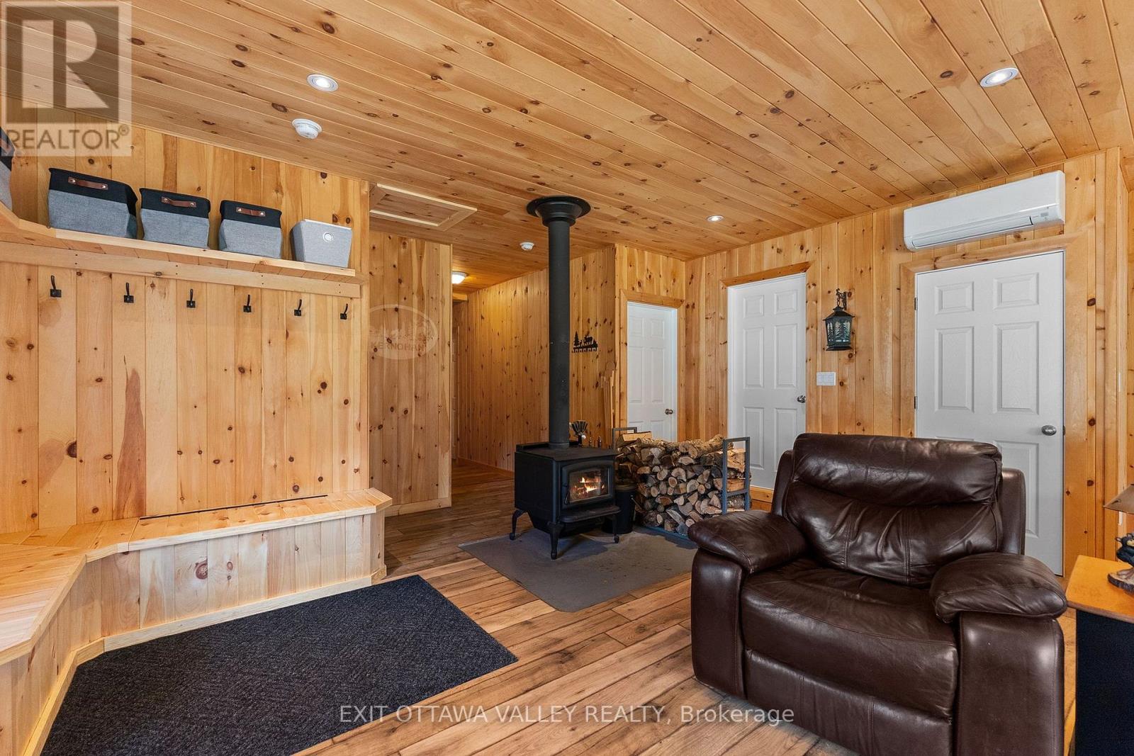 495 Gravel Pit Lane Property Photo 6