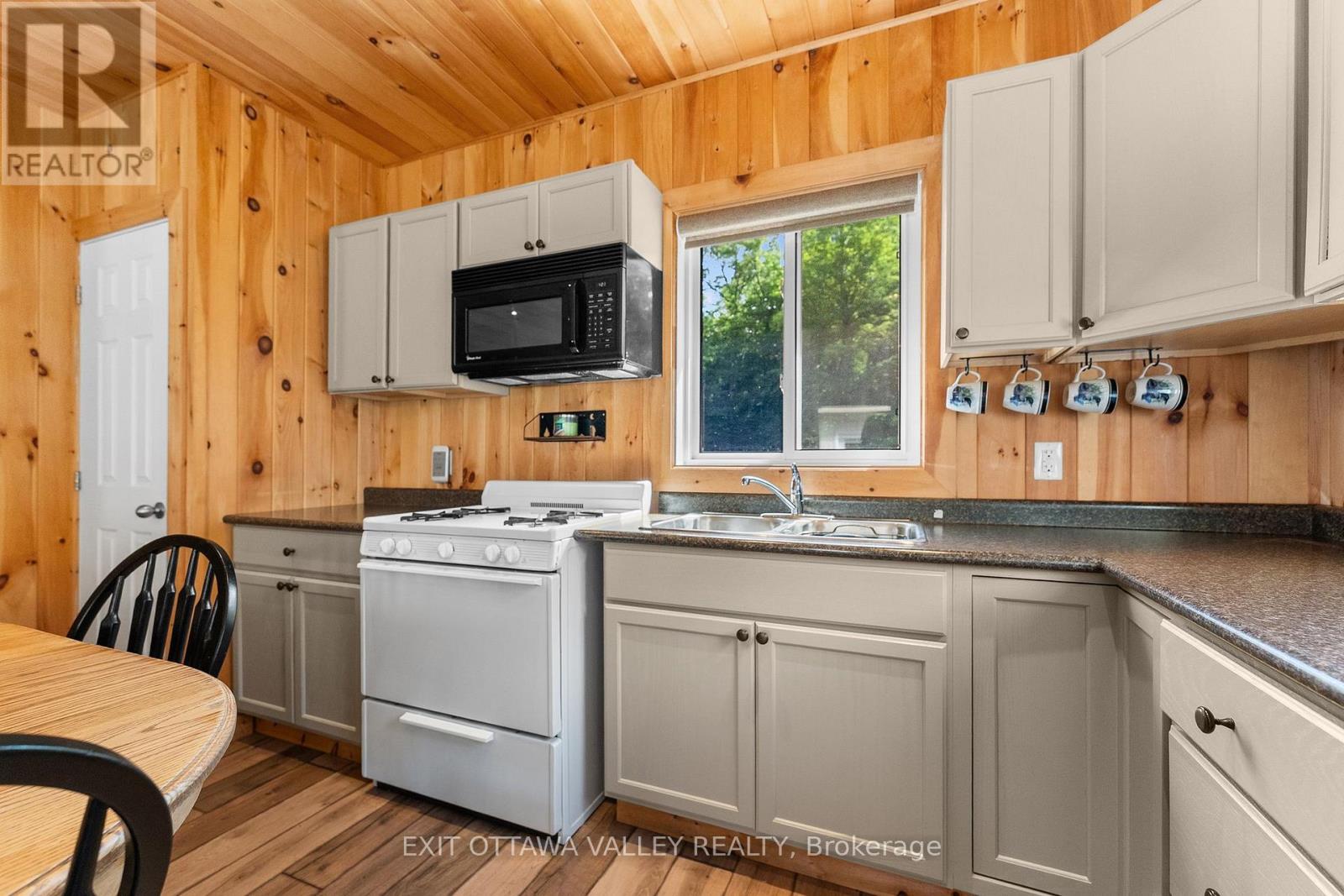 495 Gravel Pit Lane Property Photo 11