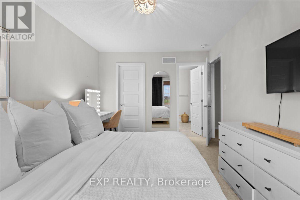 615 Quilter Row Property Photo 23