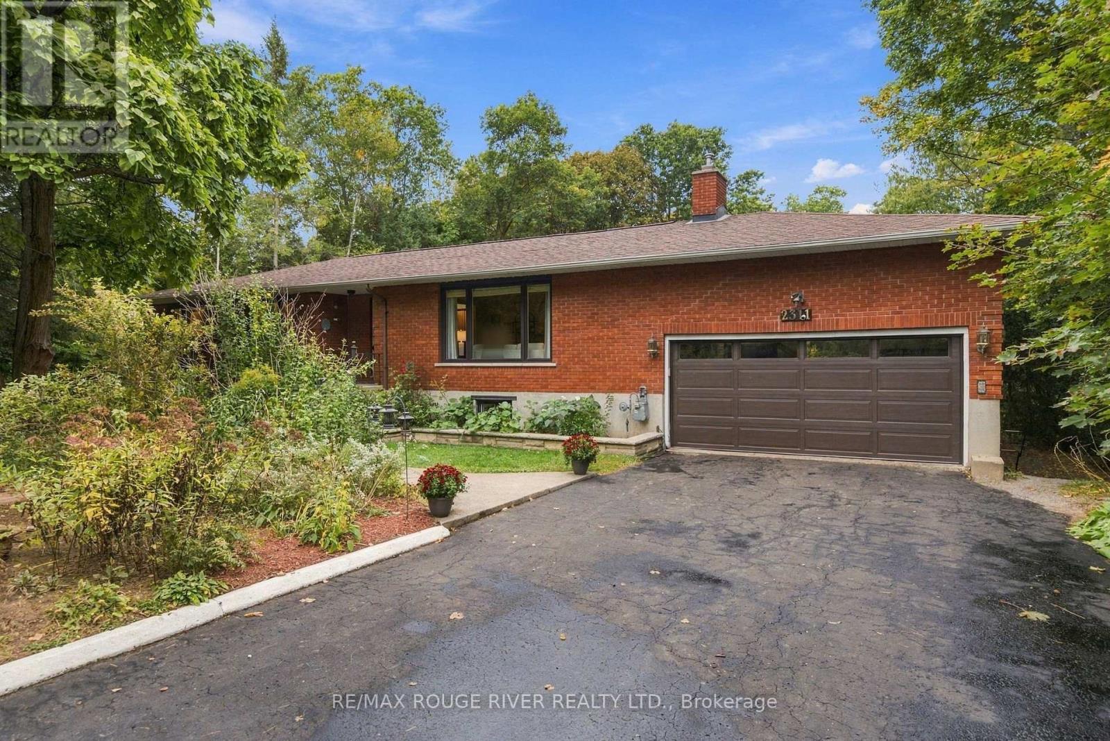 2311 Division Street N Property Photo 4