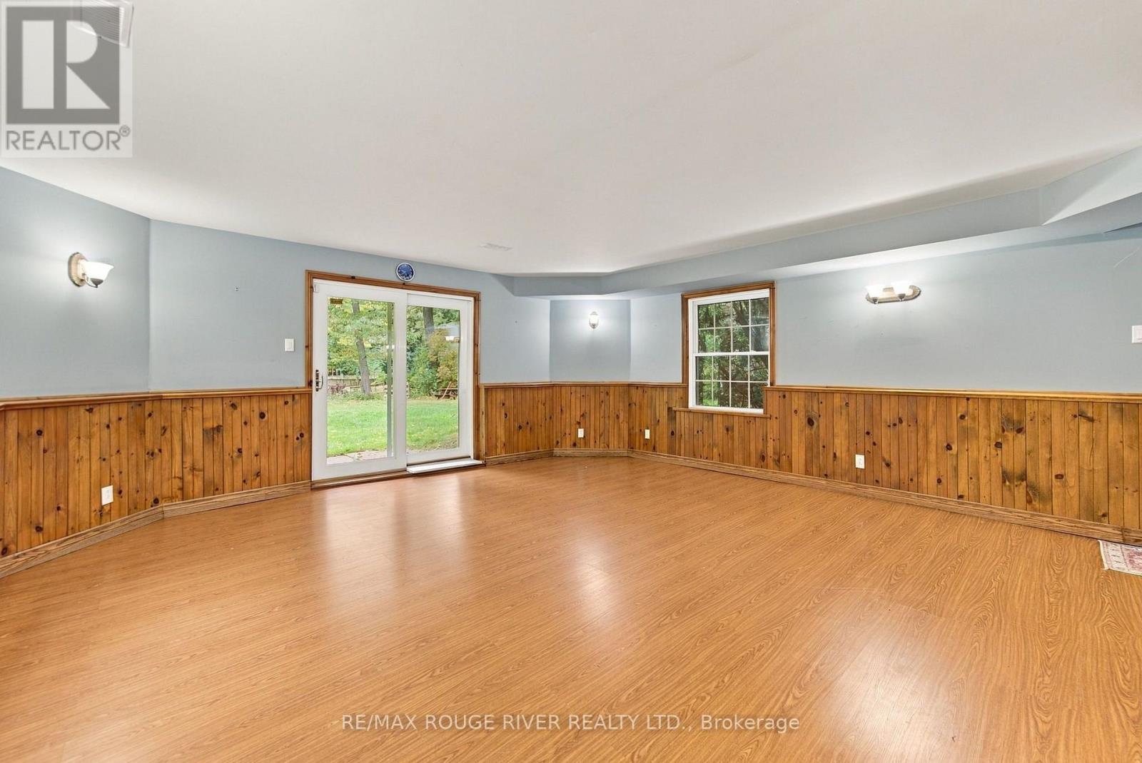 2311 Division Street N Property Photo 32
