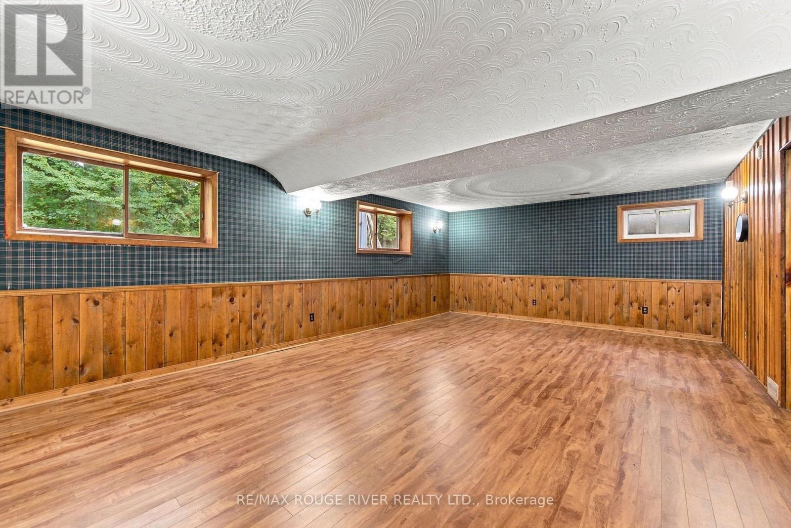 2311 Division Street N Property Photo 36