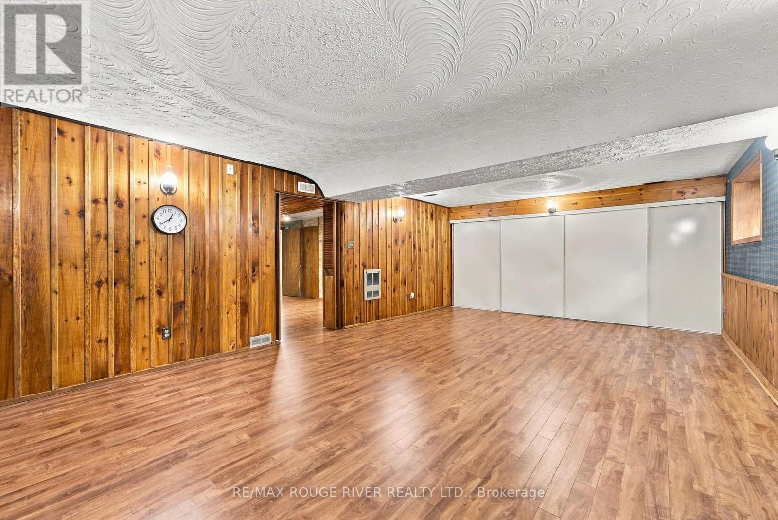 2311 Division Street N Property Photo 37