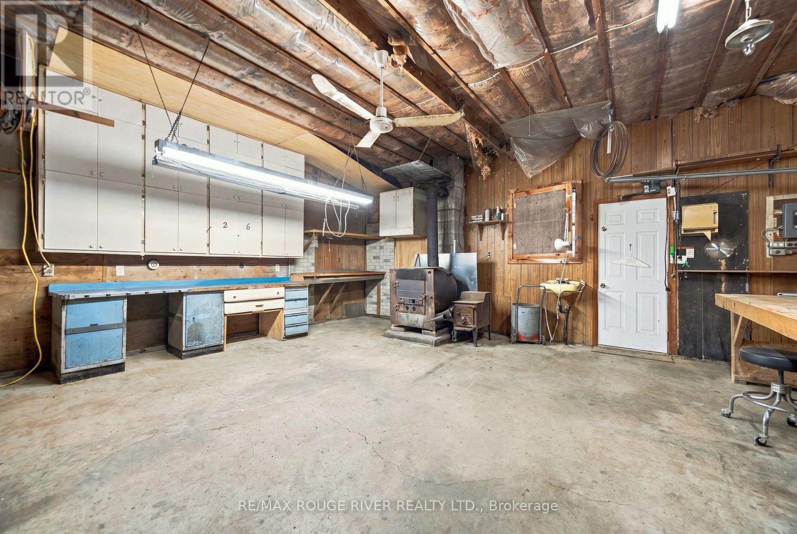 2311 Division Street N Property Photo 43