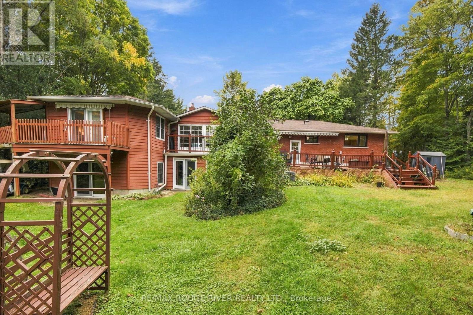 2311 Division Street N Property Photo 46