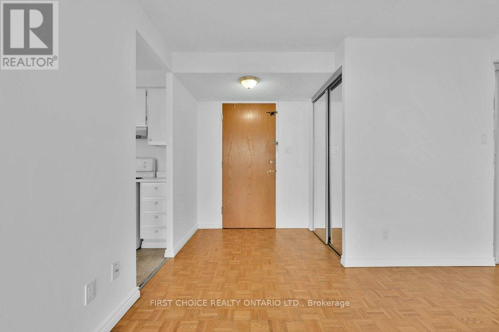 1208 - 2871 Richmond Road Property Photo 7