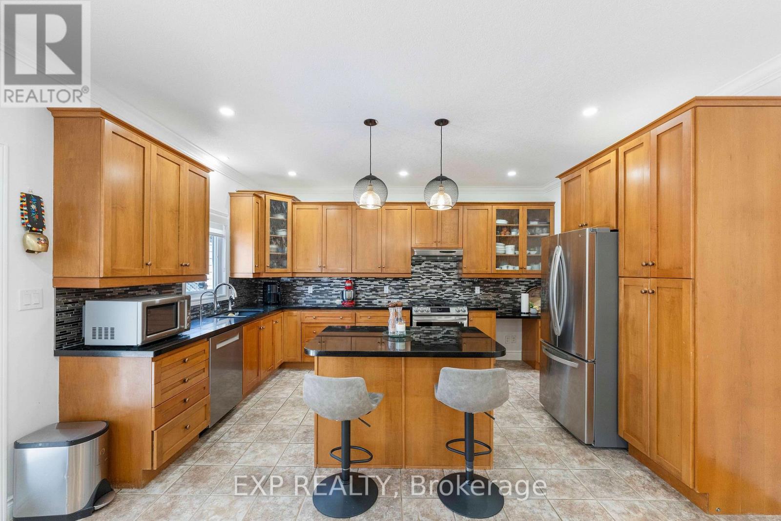 577 Waterton Drive Property Photo 10