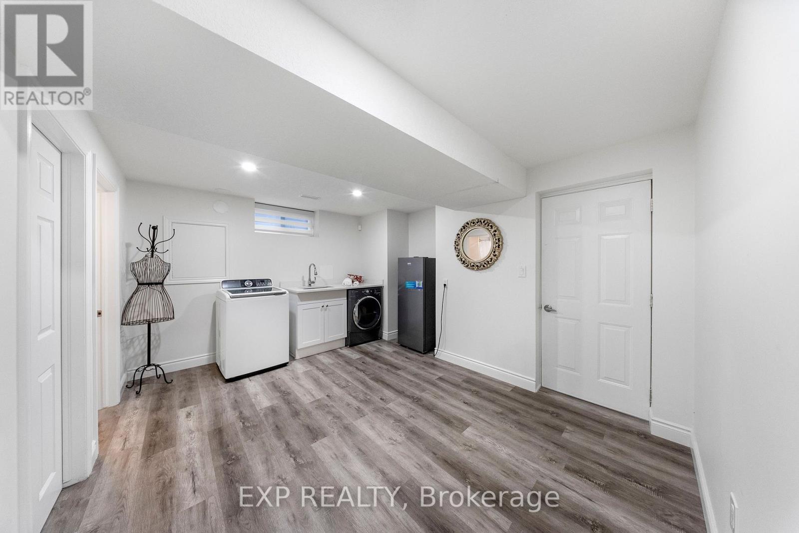 577 Waterton Drive Property Photo 41