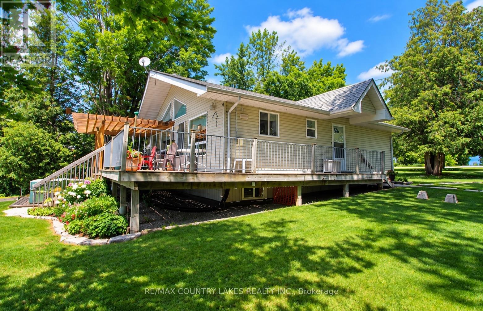 27 Hillcrest Avenue Property Photo 2