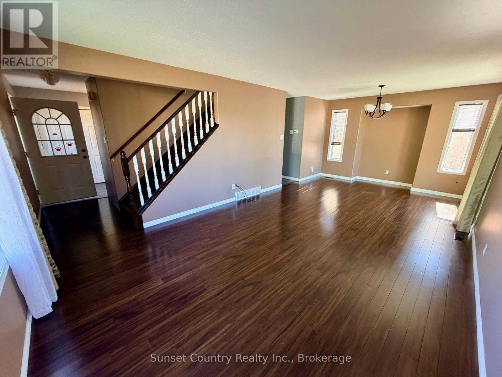 86 Mcmillan Avenue Property Photo 5