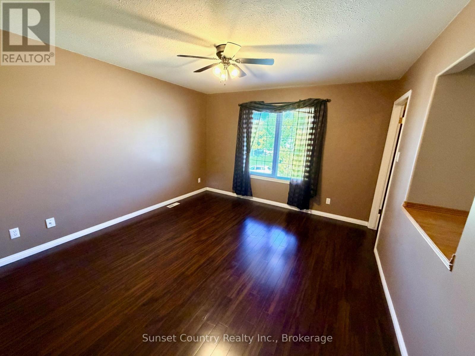 86 Mcmillan Avenue Property Photo 7
