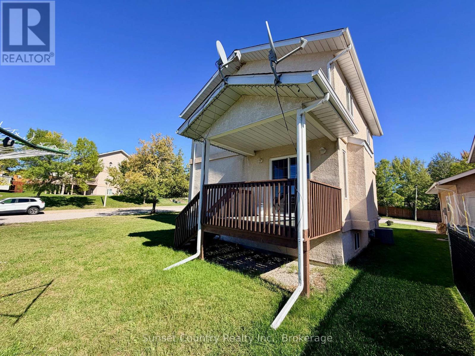 86 Mcmillan Avenue Property Photo 24