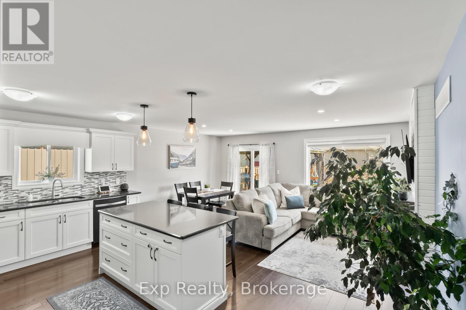 47 Birchmount Street Property Photo 6
