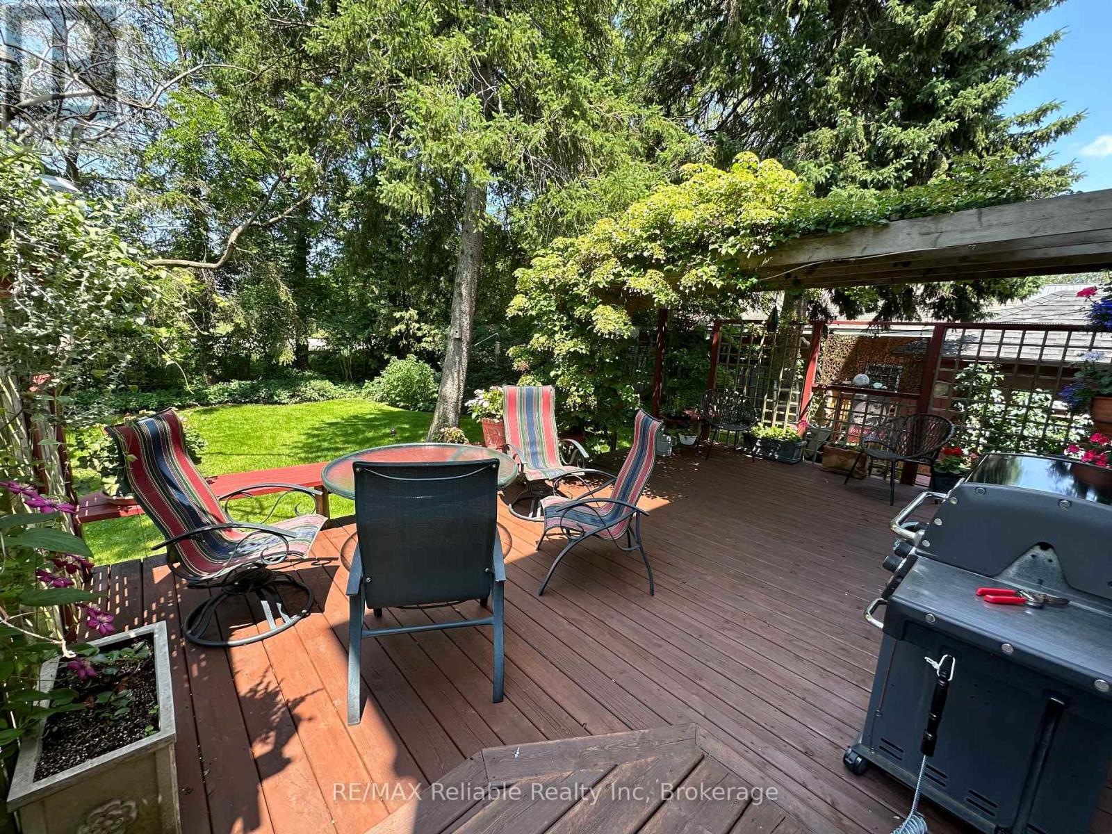 19 Sparling Street Property Photo 15