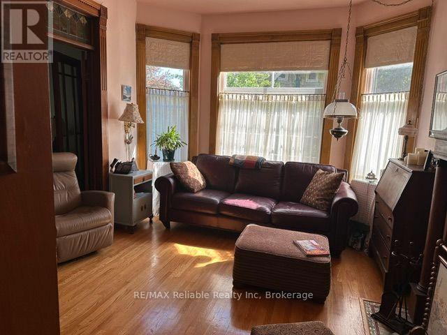 19 Sparling Street Property Photo 19