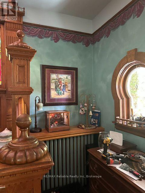 19 Sparling Street Property Photo 23