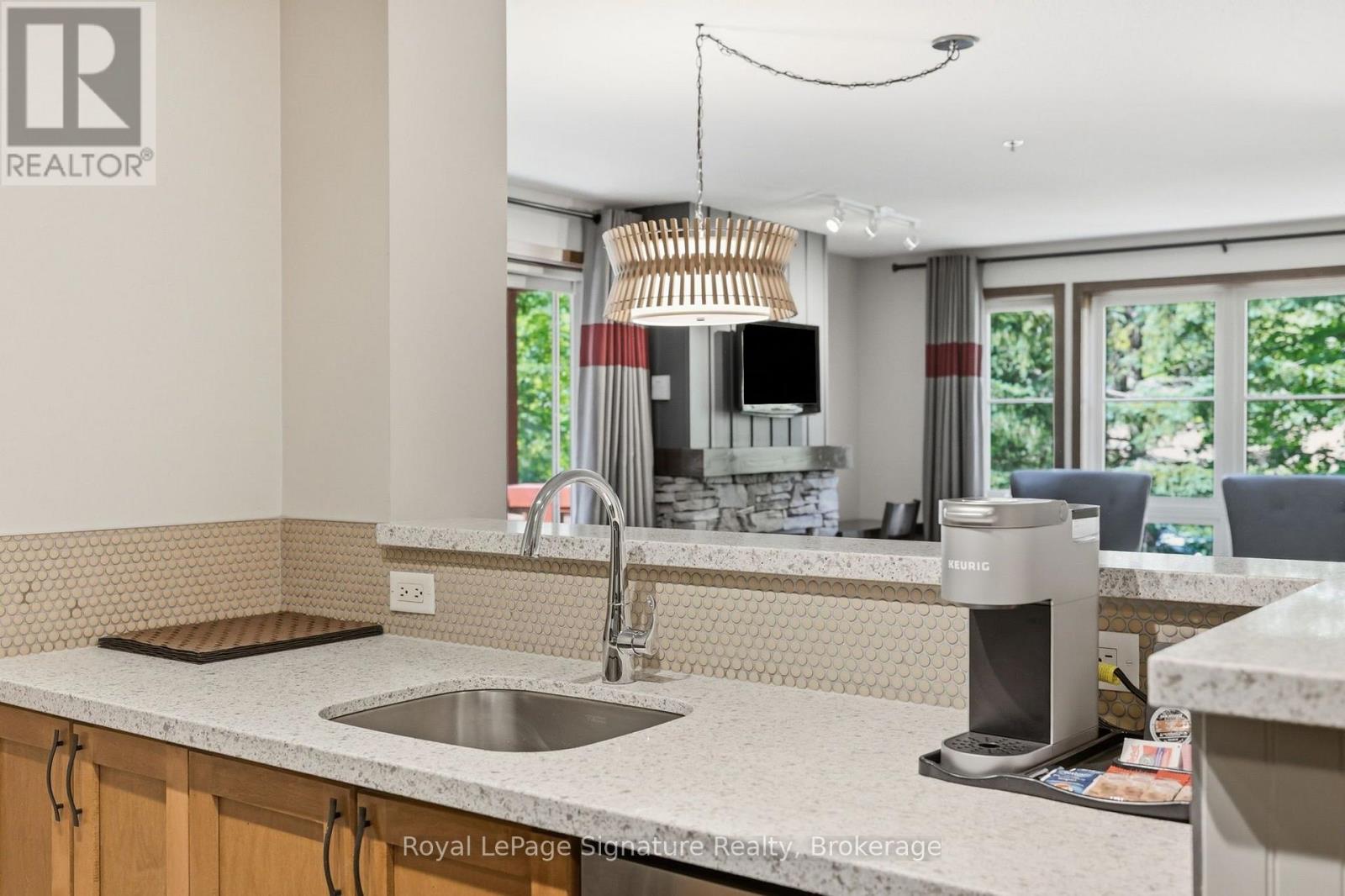 201 - 152 Jozo Weider Boulevard Property Photo 11