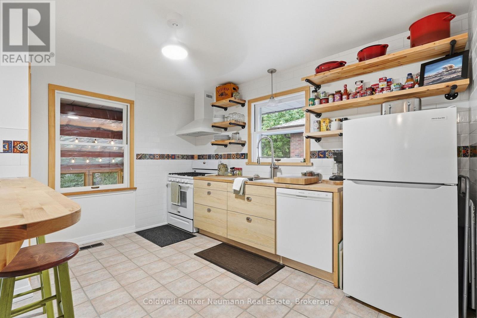 82 Knightswood Boulevard Property Photo 10