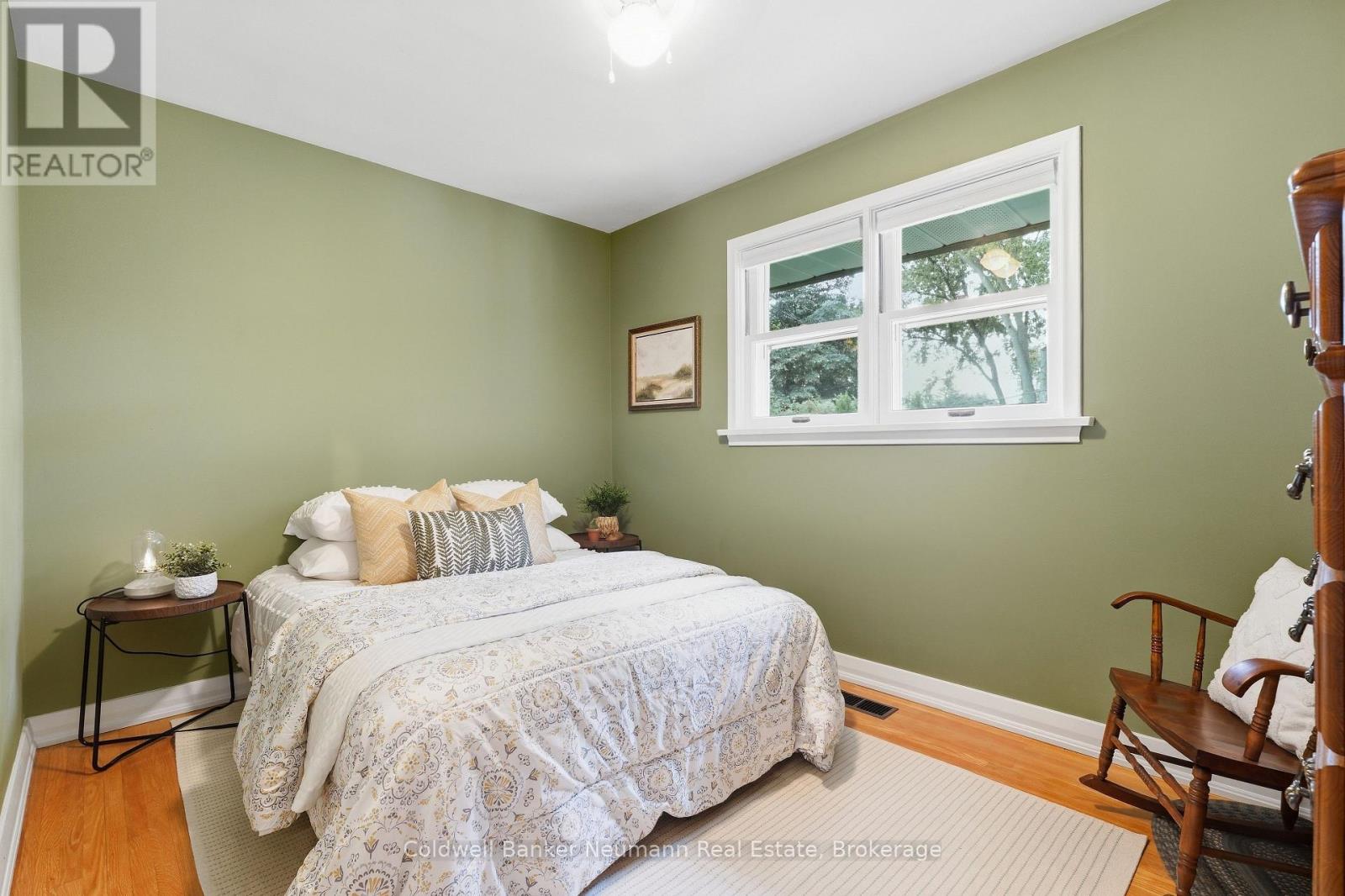 82 Knightswood Boulevard Property Photo 13
