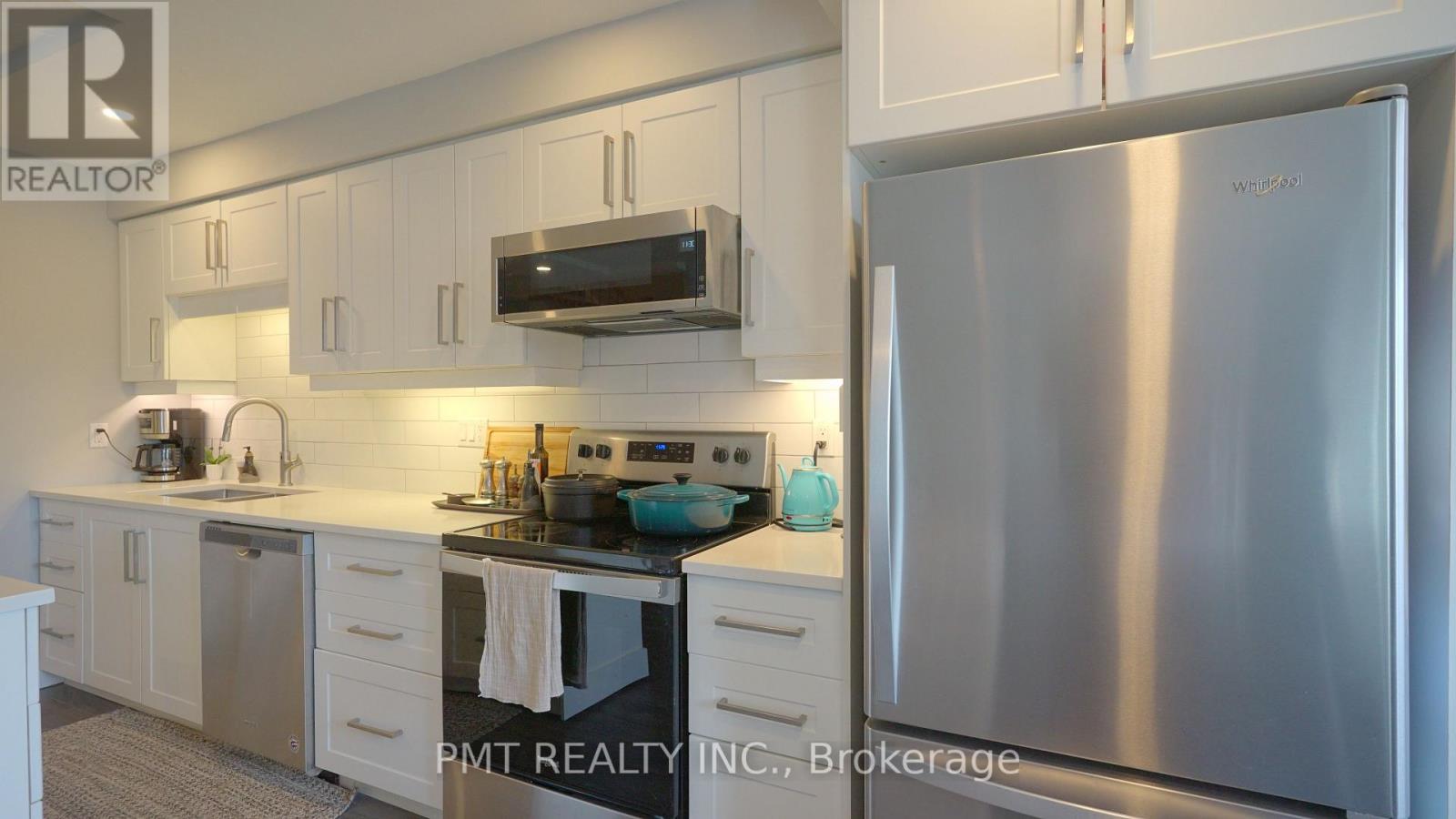 203 - 10 Cooper Street Property Photo 5