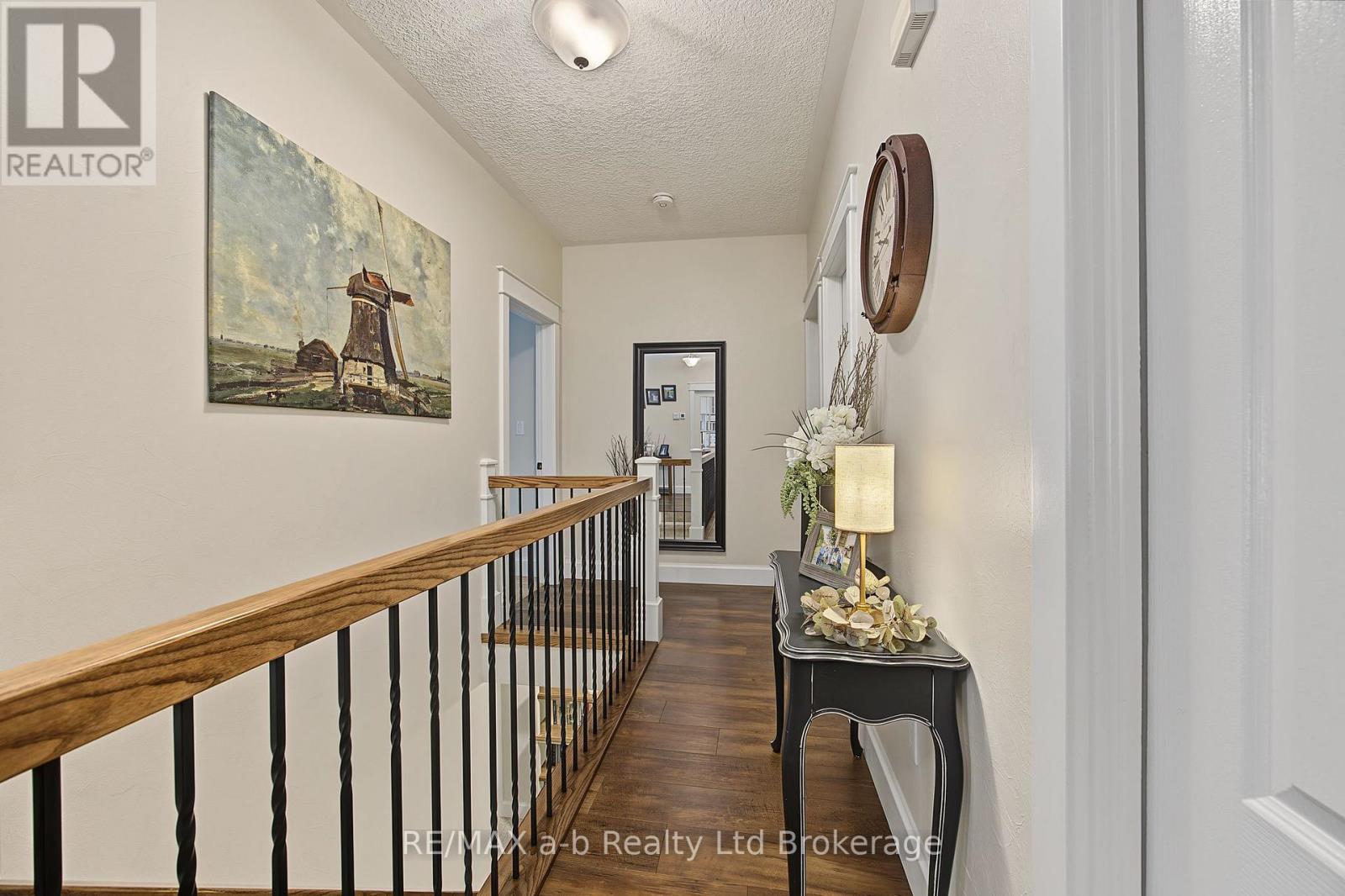 386087 Second Road Property Photo 18