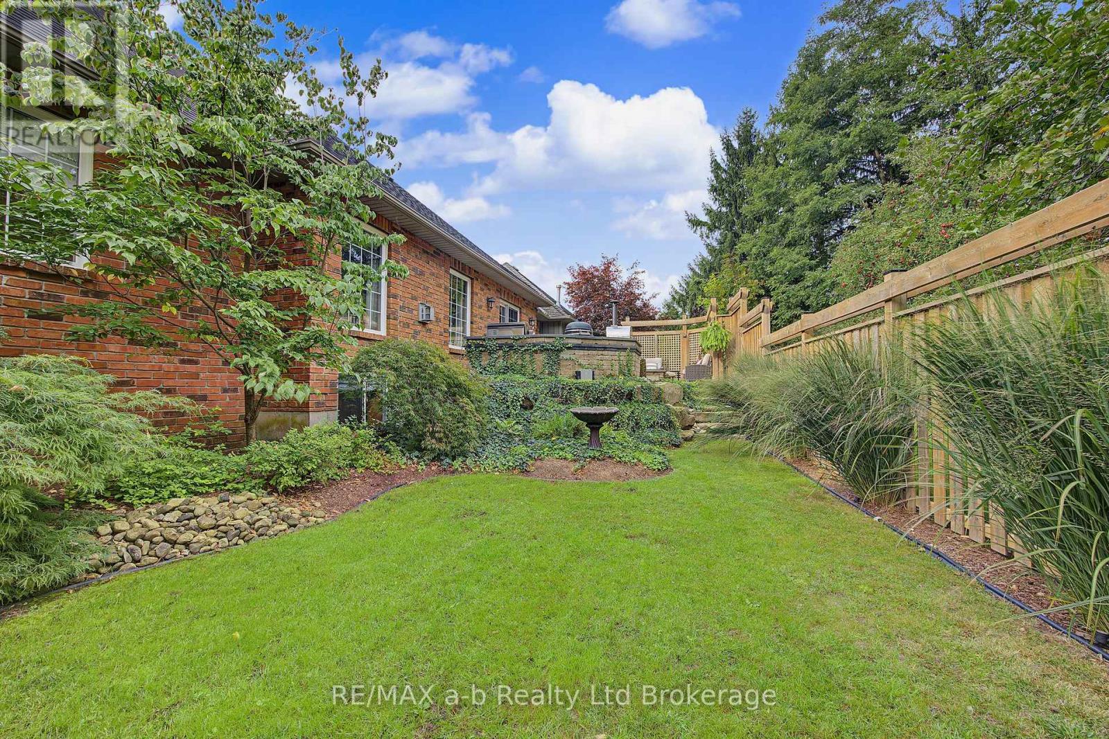 386087 Second Road Property Photo 44
