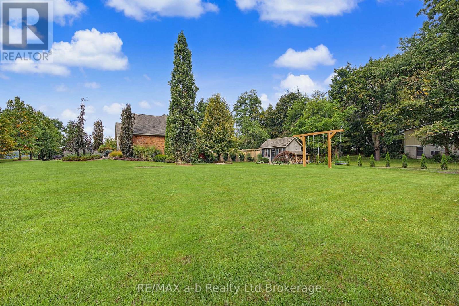 386087 Second Road Property Photo 47