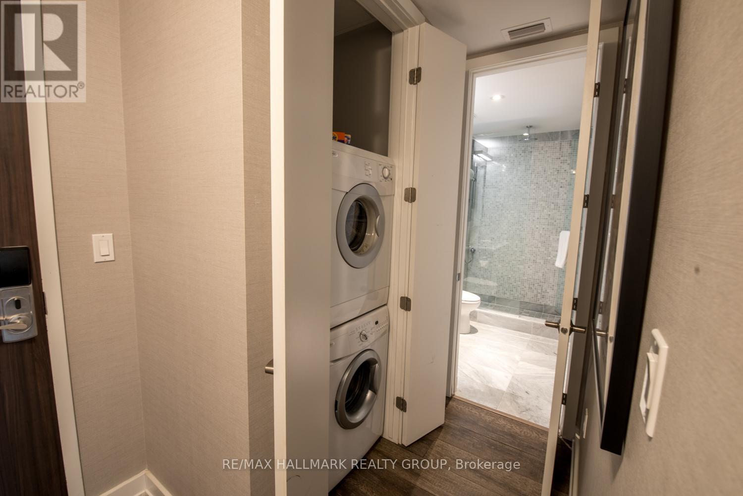 210 - 111 Champagne Avenue Property Photo 5