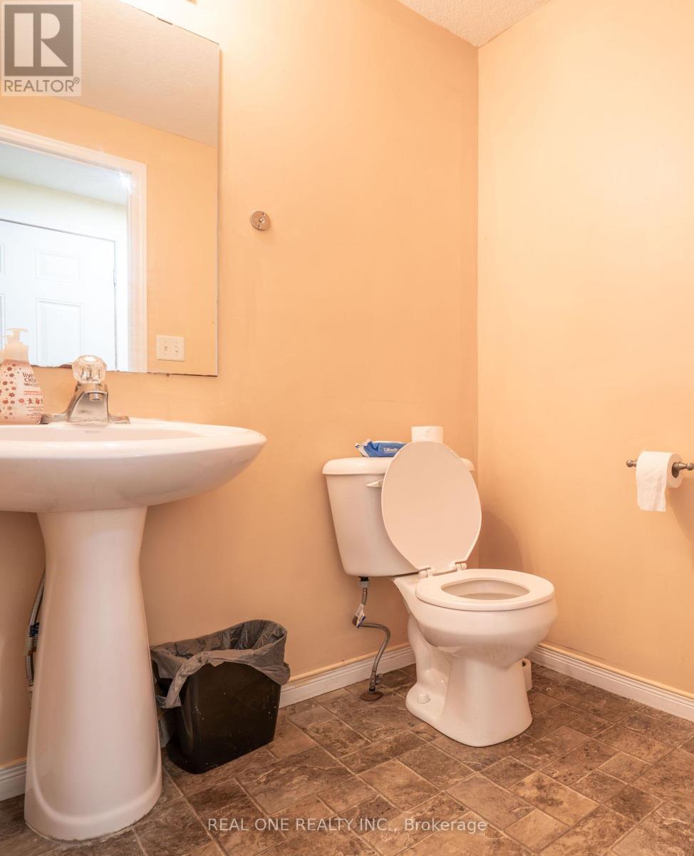 971 Creekside Drive Property Photo 10