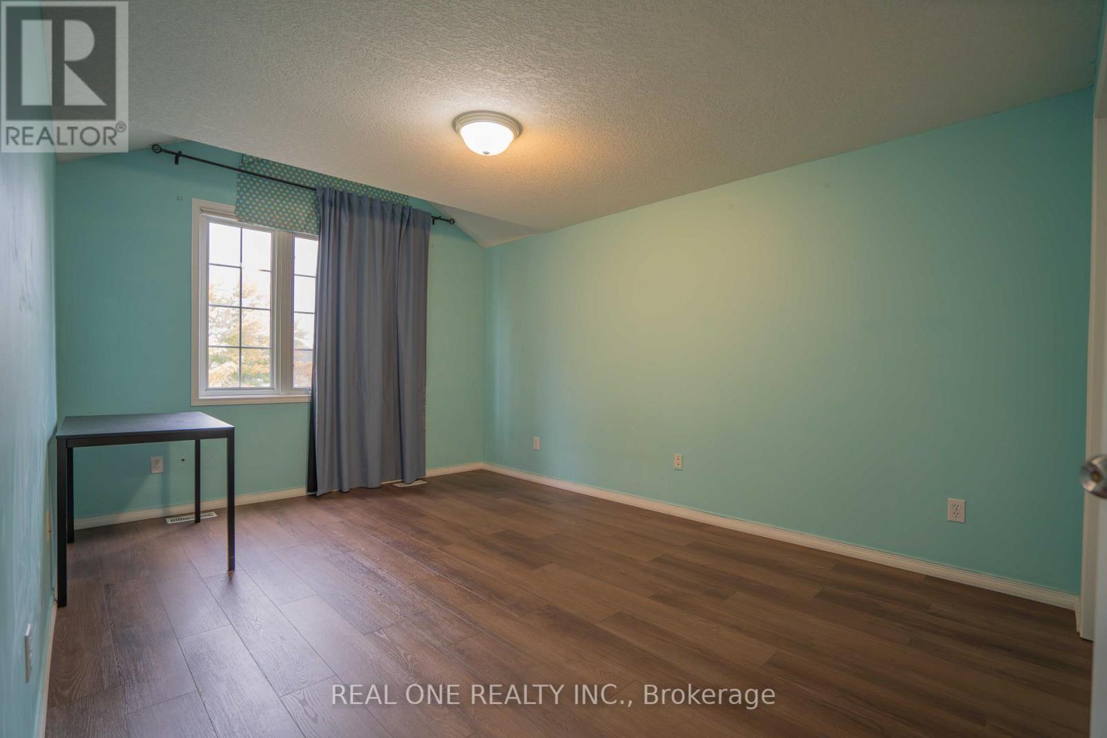 971 Creekside Drive Property Photo 14