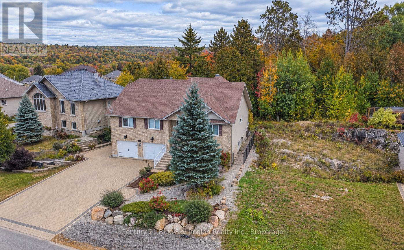224 Osprey Crescent E Property Photo 8