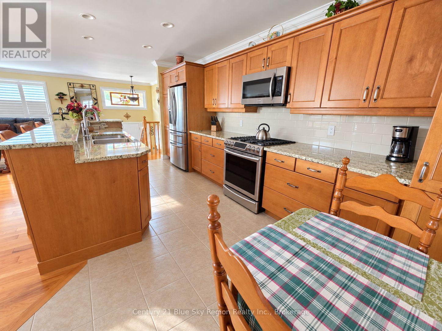 224 Osprey Crescent E Property Photo 19