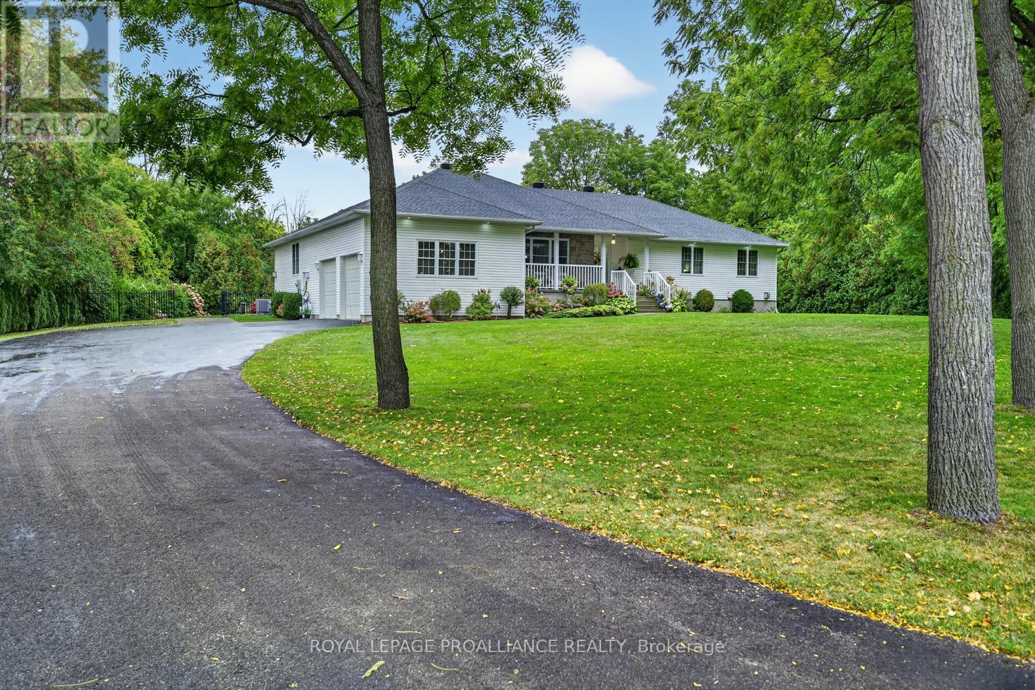 1294 County Rd 2 Road E Property Photo 2